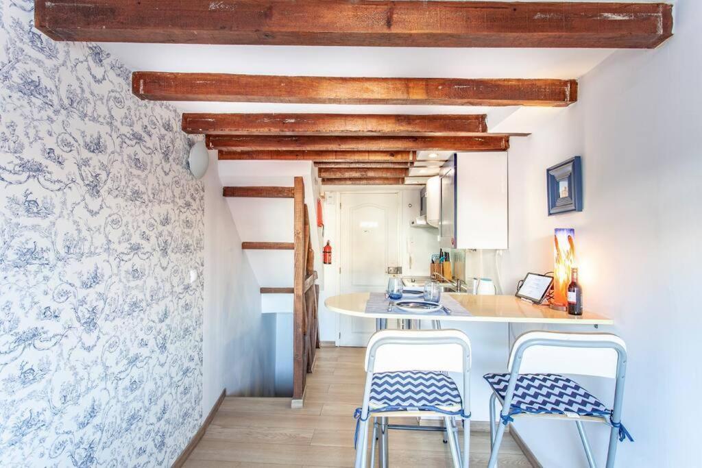 Mouraria 3 - Historic Duplex Apartment Lisbon