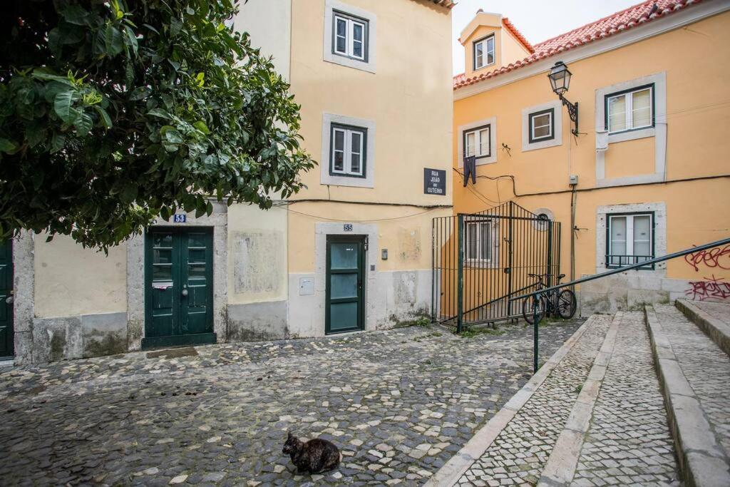 Mouraria 3 - Historic Duplex * Lisbon